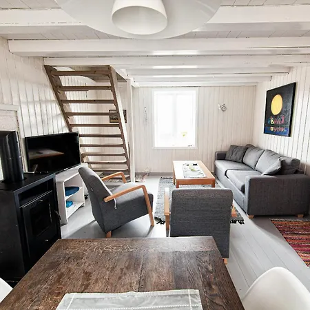 Rorbu Burekka, Feriehus *