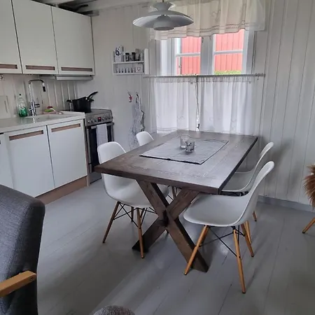 Rorbu Burekka, Feriehus *