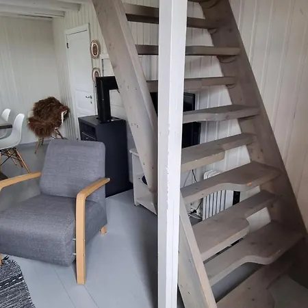 Feriehus Rorbu Burekka,