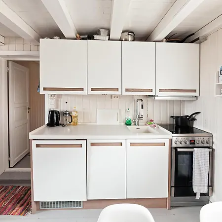 Rorbu Burekka, Feriehus Stamsund